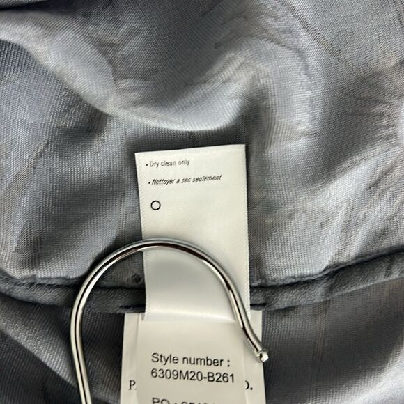 Poppy's blue floral blouse on The Bold and the Beautiful - Picture 12 of 13